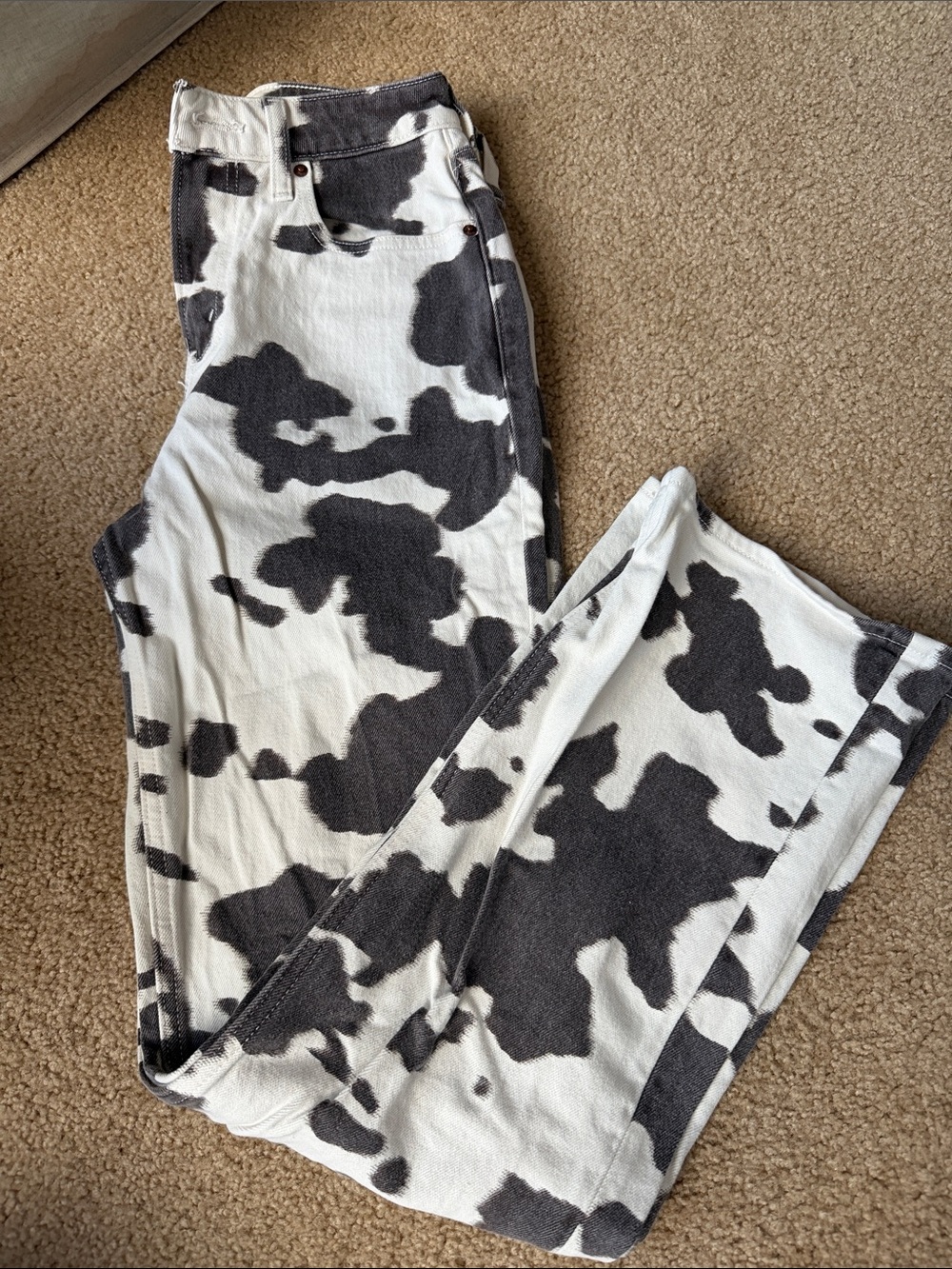 Abercrombie & Fitch Black & White Cow-Print Wide Leg Jeans